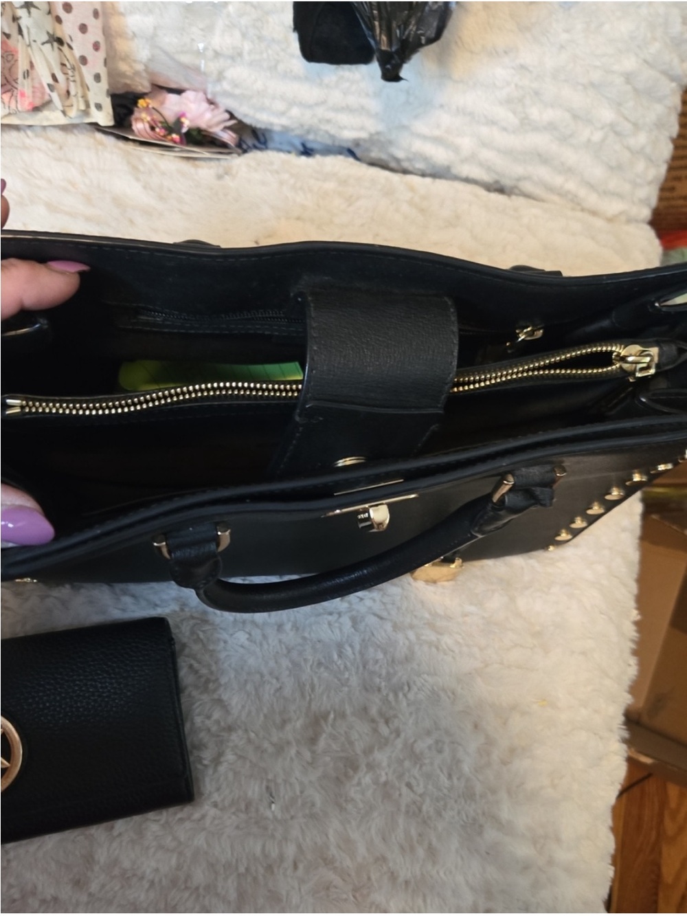 Michael Kors Black Pebbled Leather Satchel with Gold Accents and Matching Wallet - Picture 5 of 12